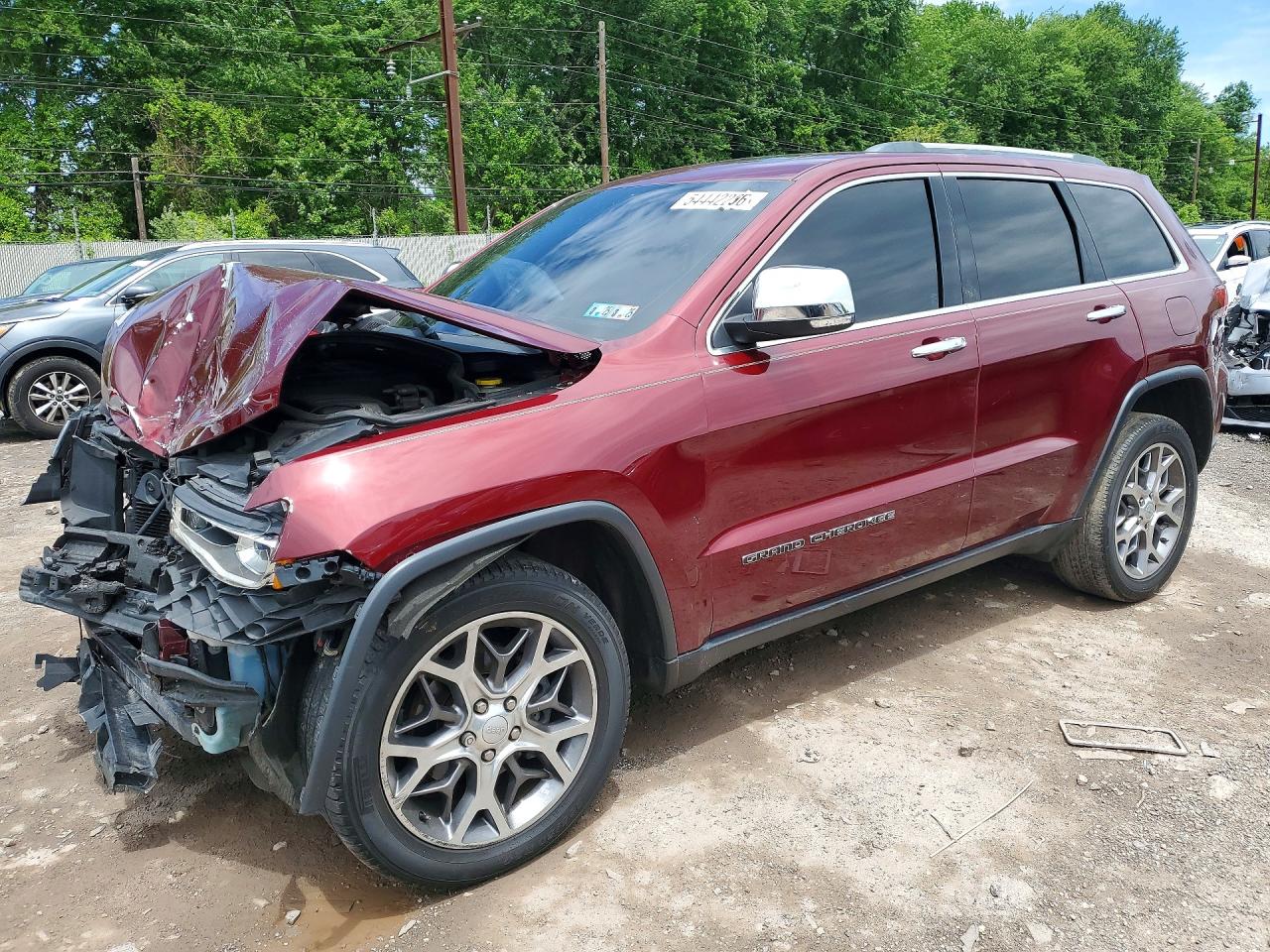 Salvage Jeep Cherokee Image