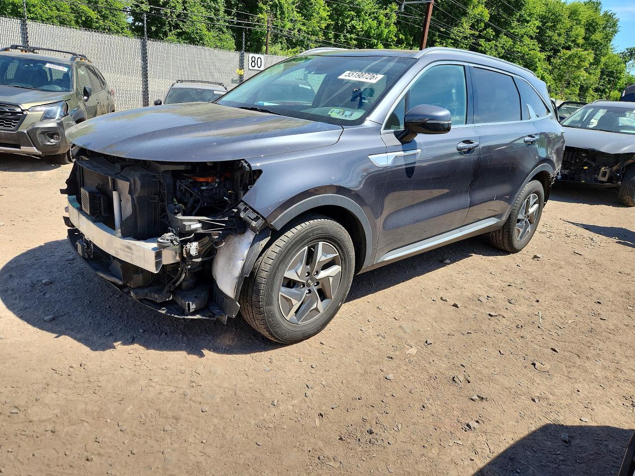 Salvage Kia Sorento Image