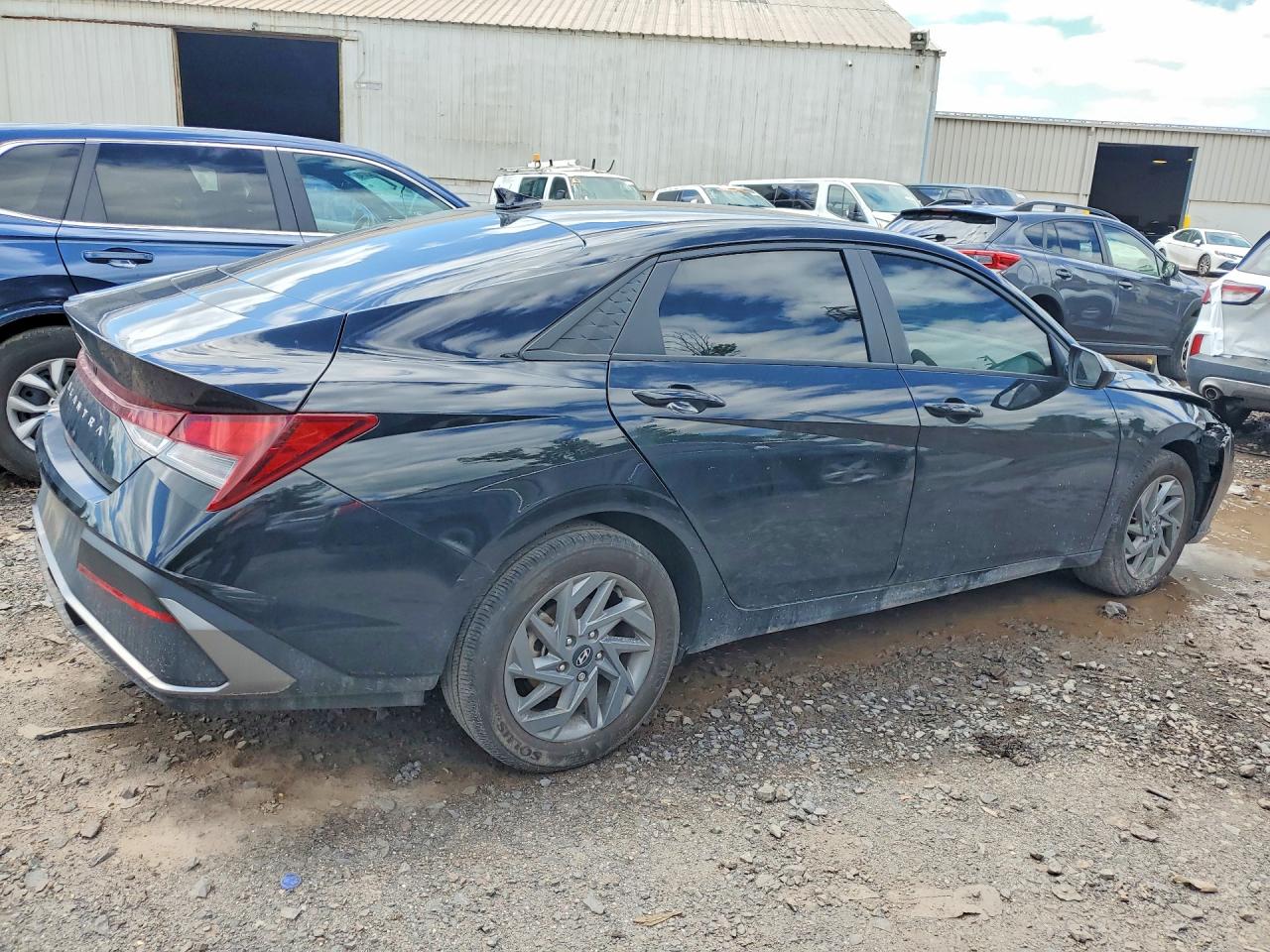 Hyundai ELANTRA Sel