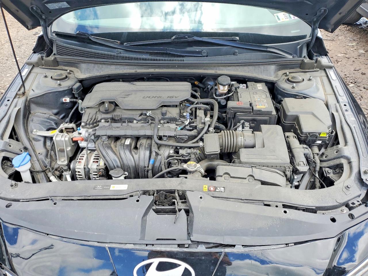 Hyundai ELANTRA Sel