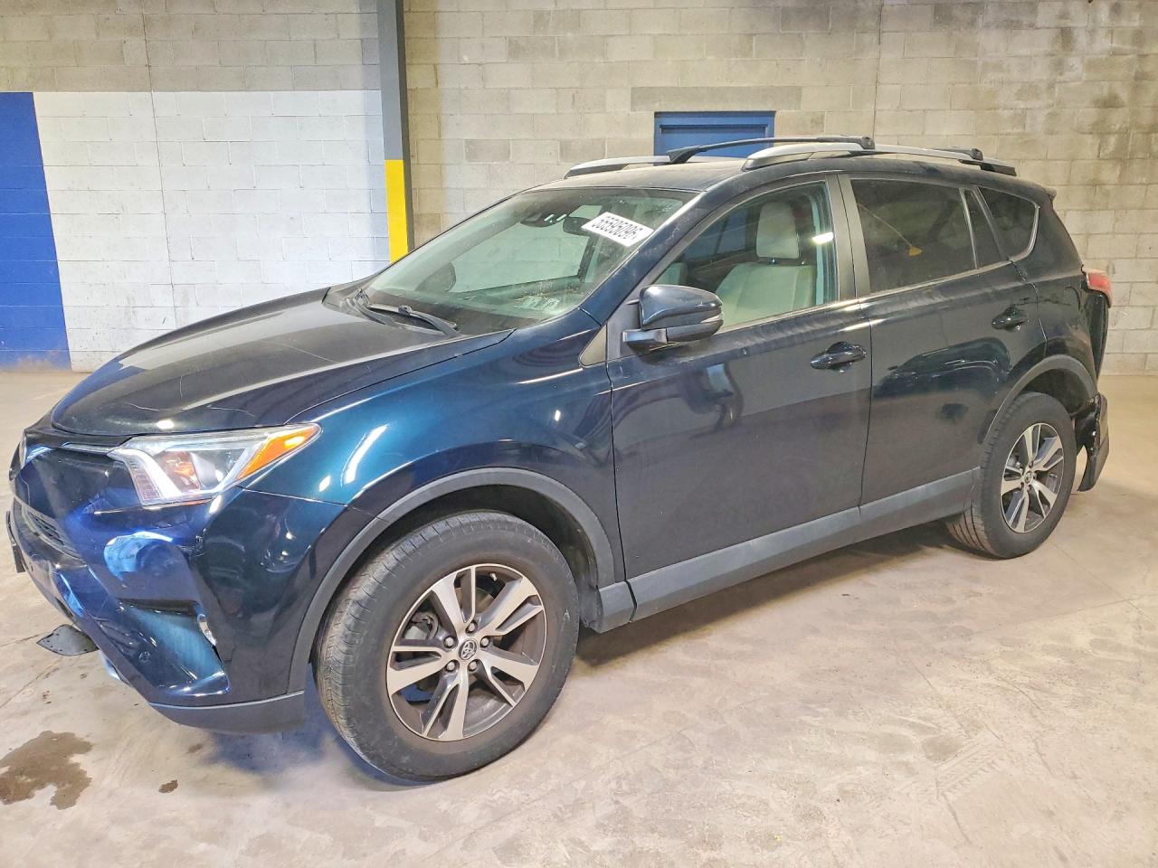 Salvage Toyota RAV4 Image