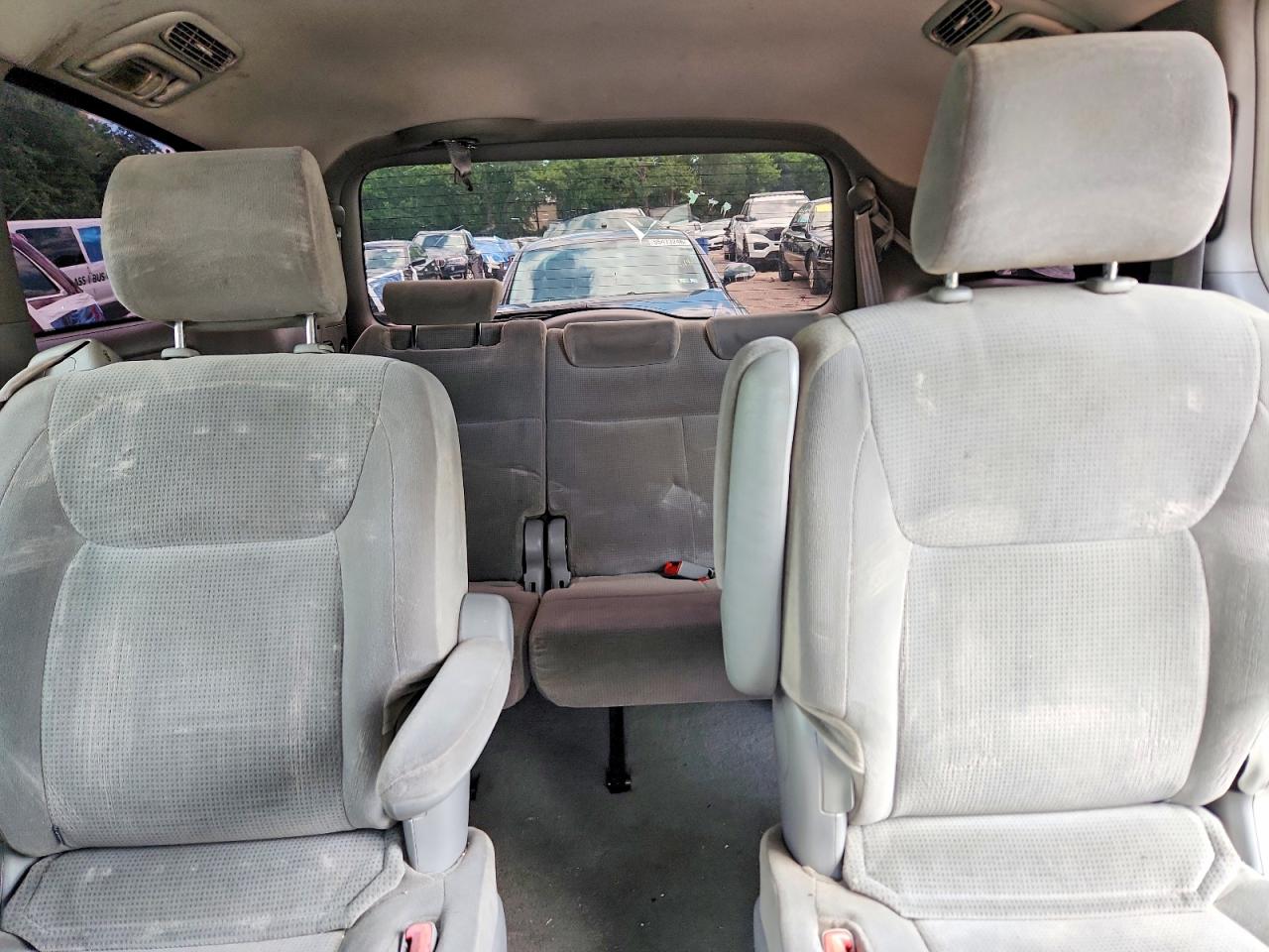Toyota Sienna Le 7 Passenger
