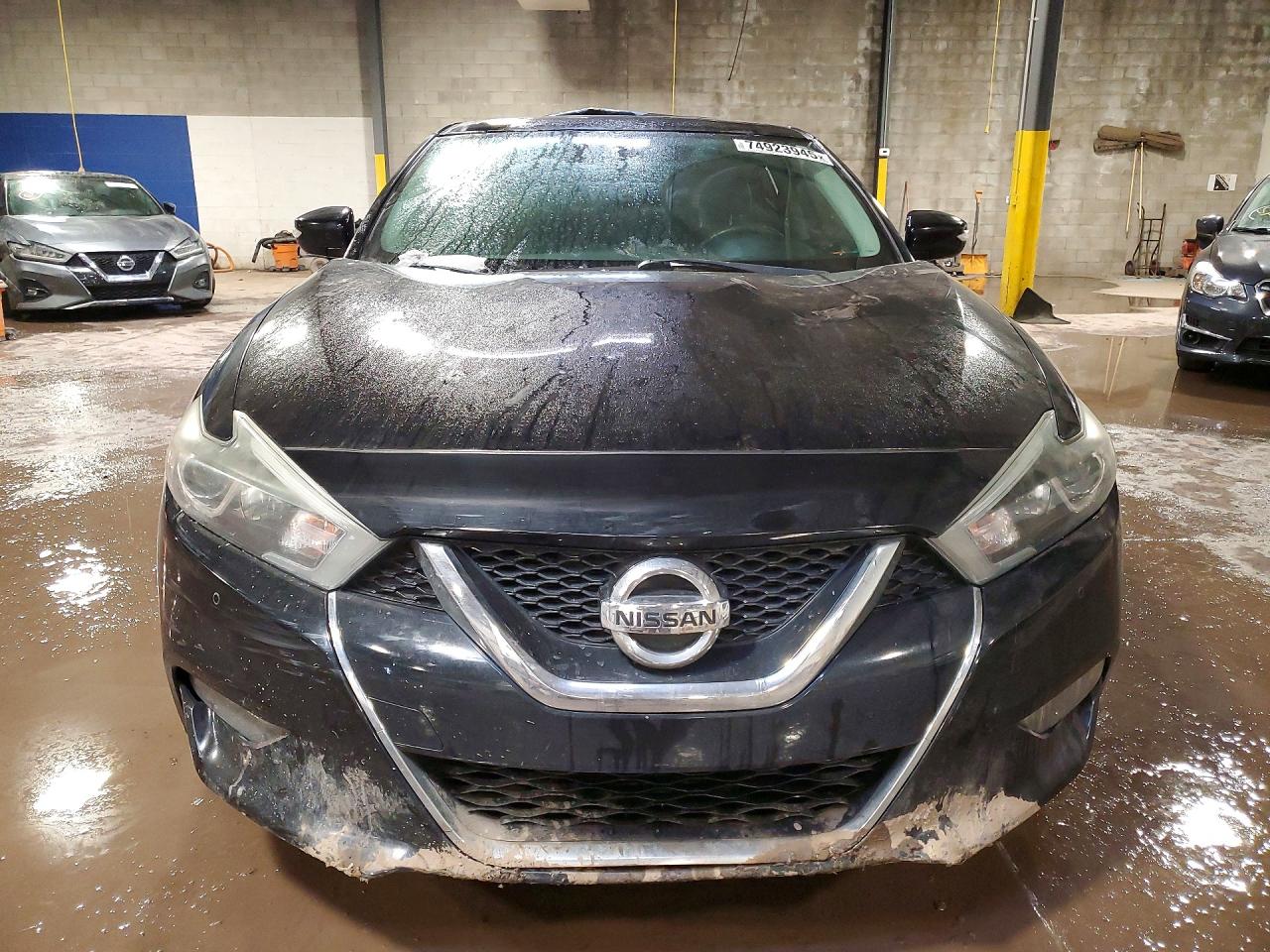 Nissan Maxima 3.5s
