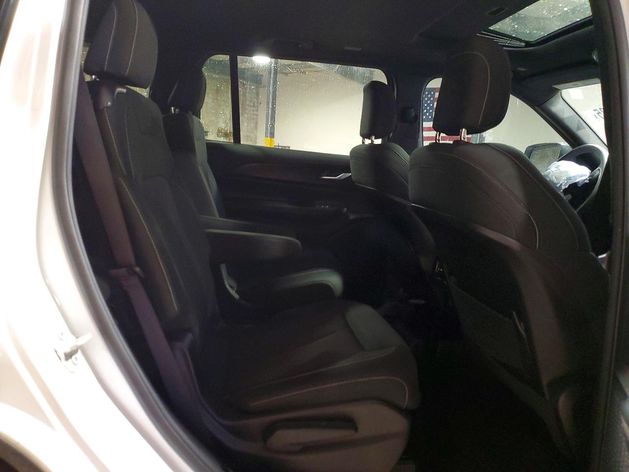 Jeep Grand Cherokee L Laredo