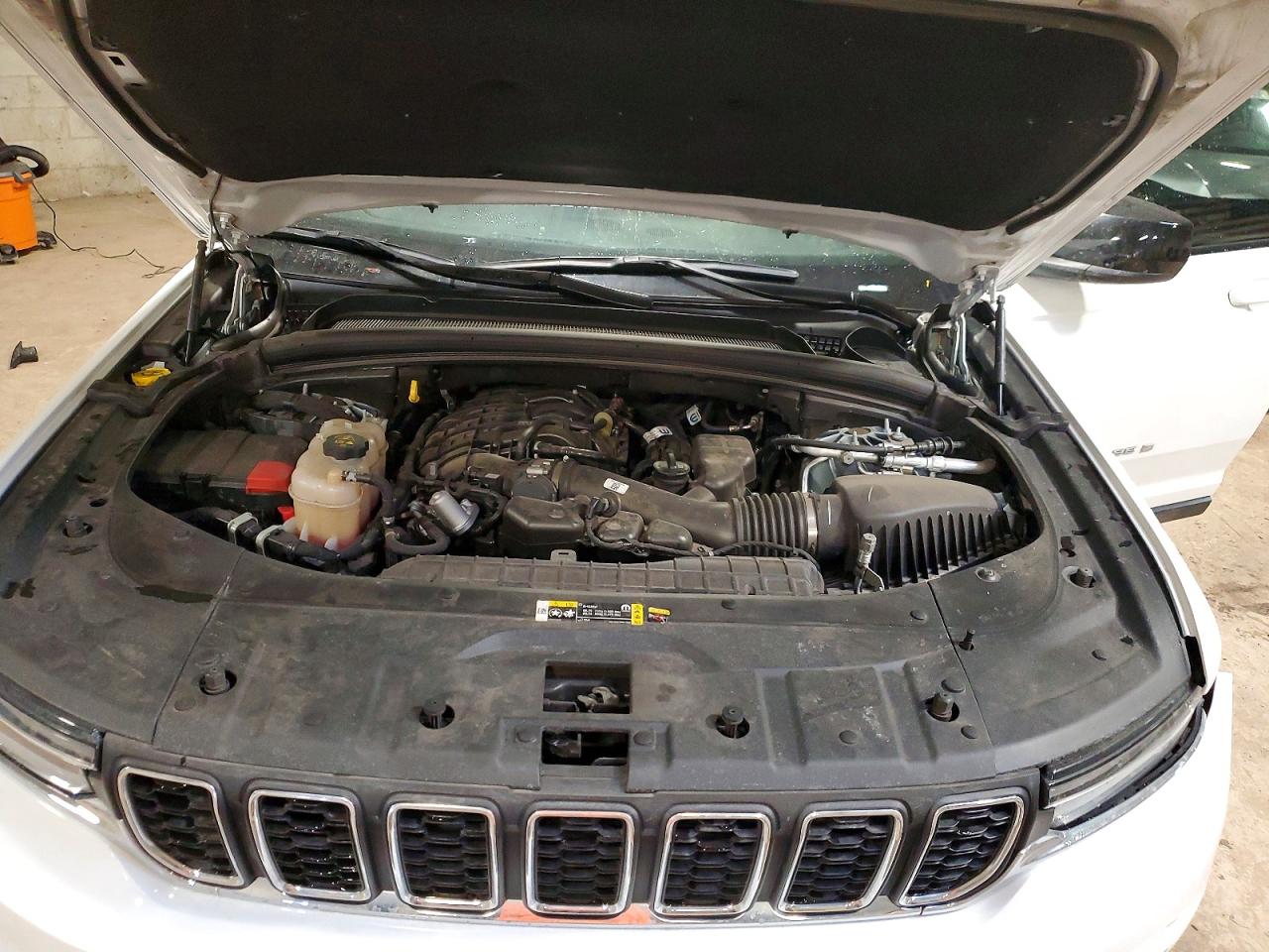 Jeep Grand Cherokee L Laredo