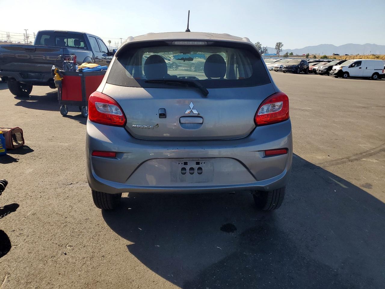 Mitsubishi Mirage Es