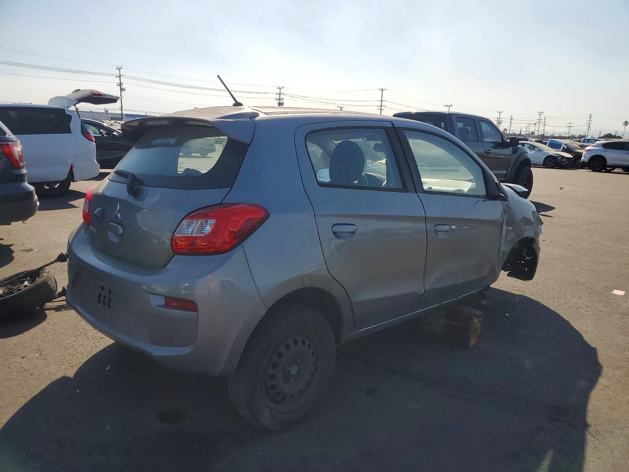 Mitsubishi Mirage Es