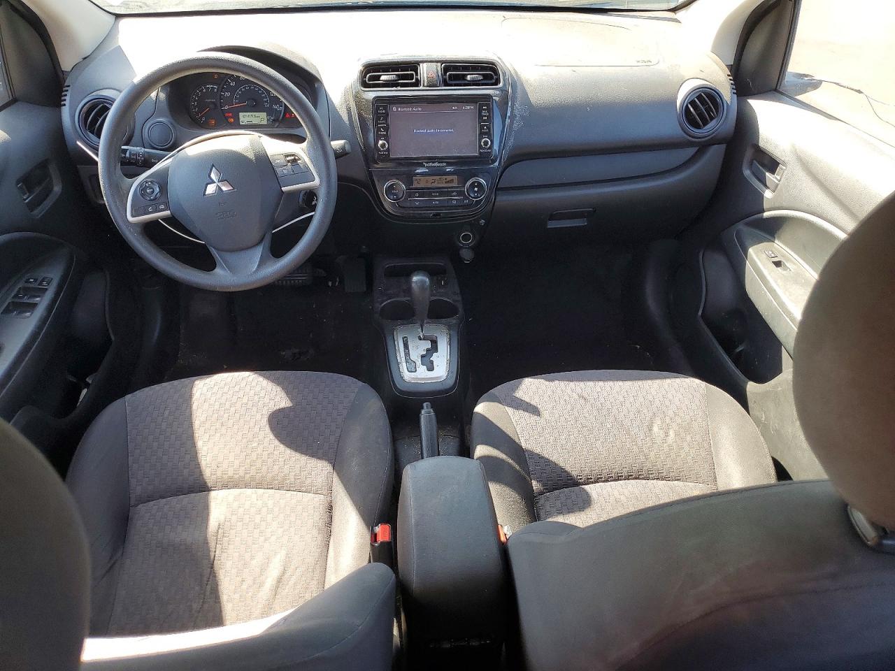 Mitsubishi Mirage Es