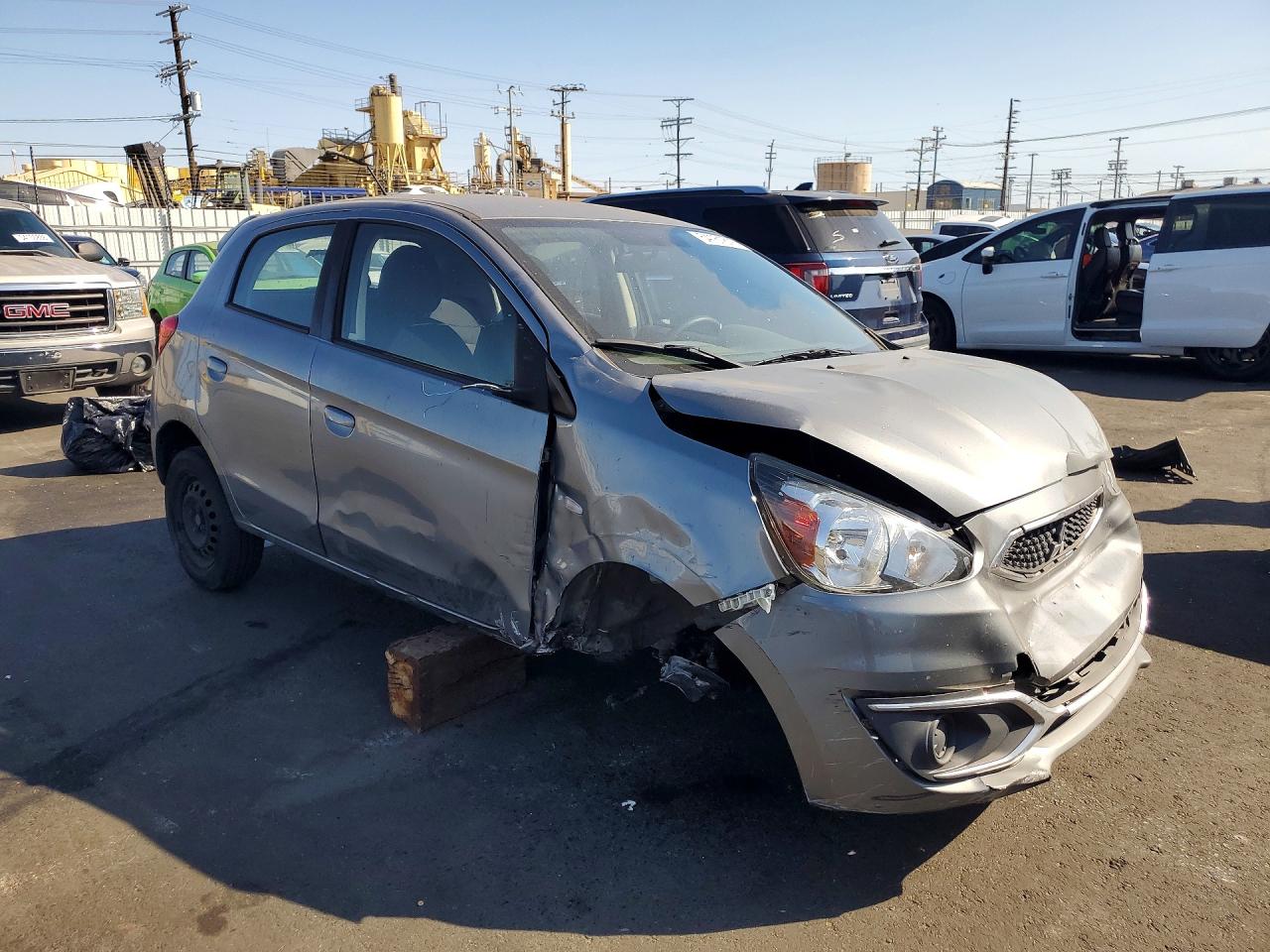 Mitsubishi Mirage Es