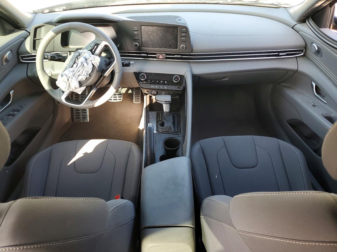 Hyundai ELANTRA Sel Sport