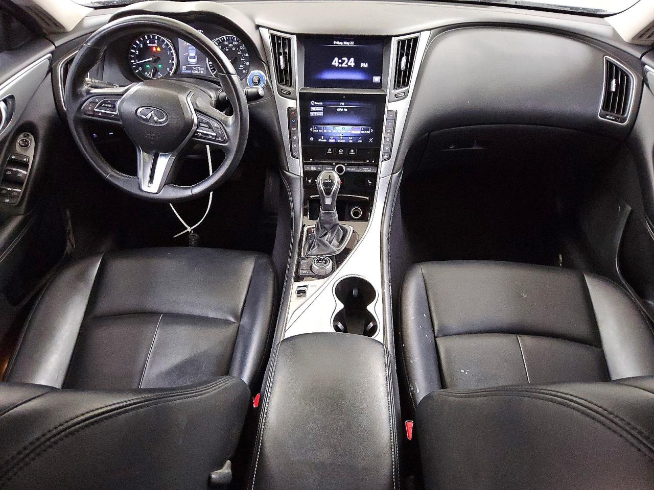 INFINITI Q50 Luxe