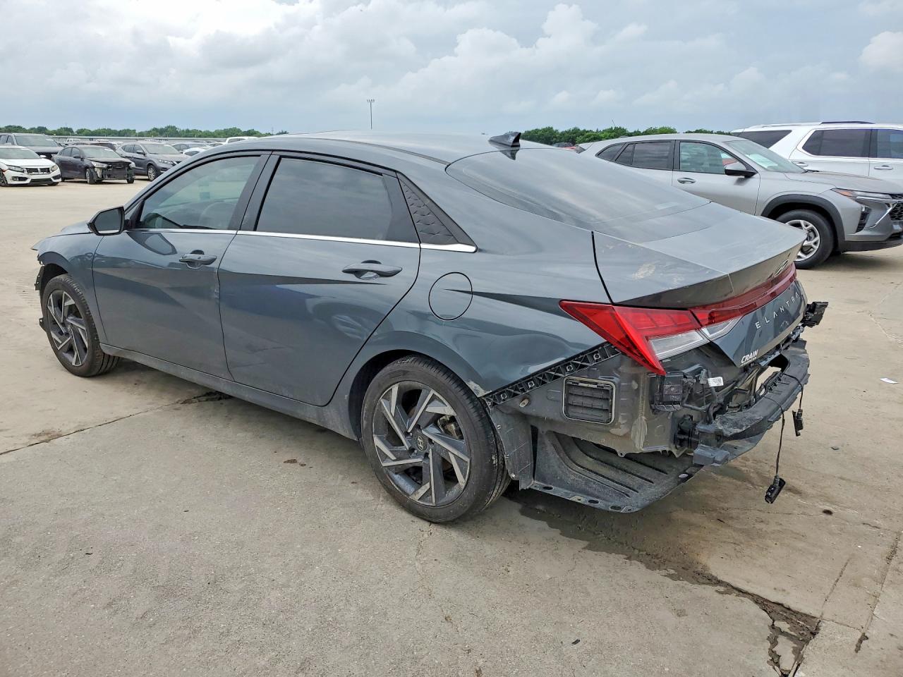 Hyundai ELANTRA Sel