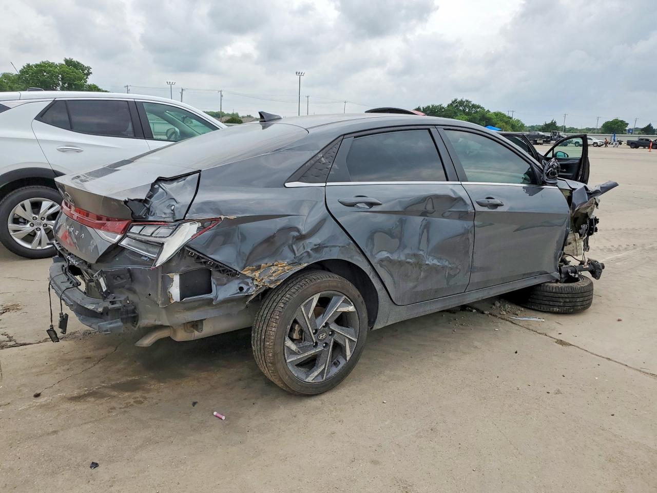 Hyundai ELANTRA Sel