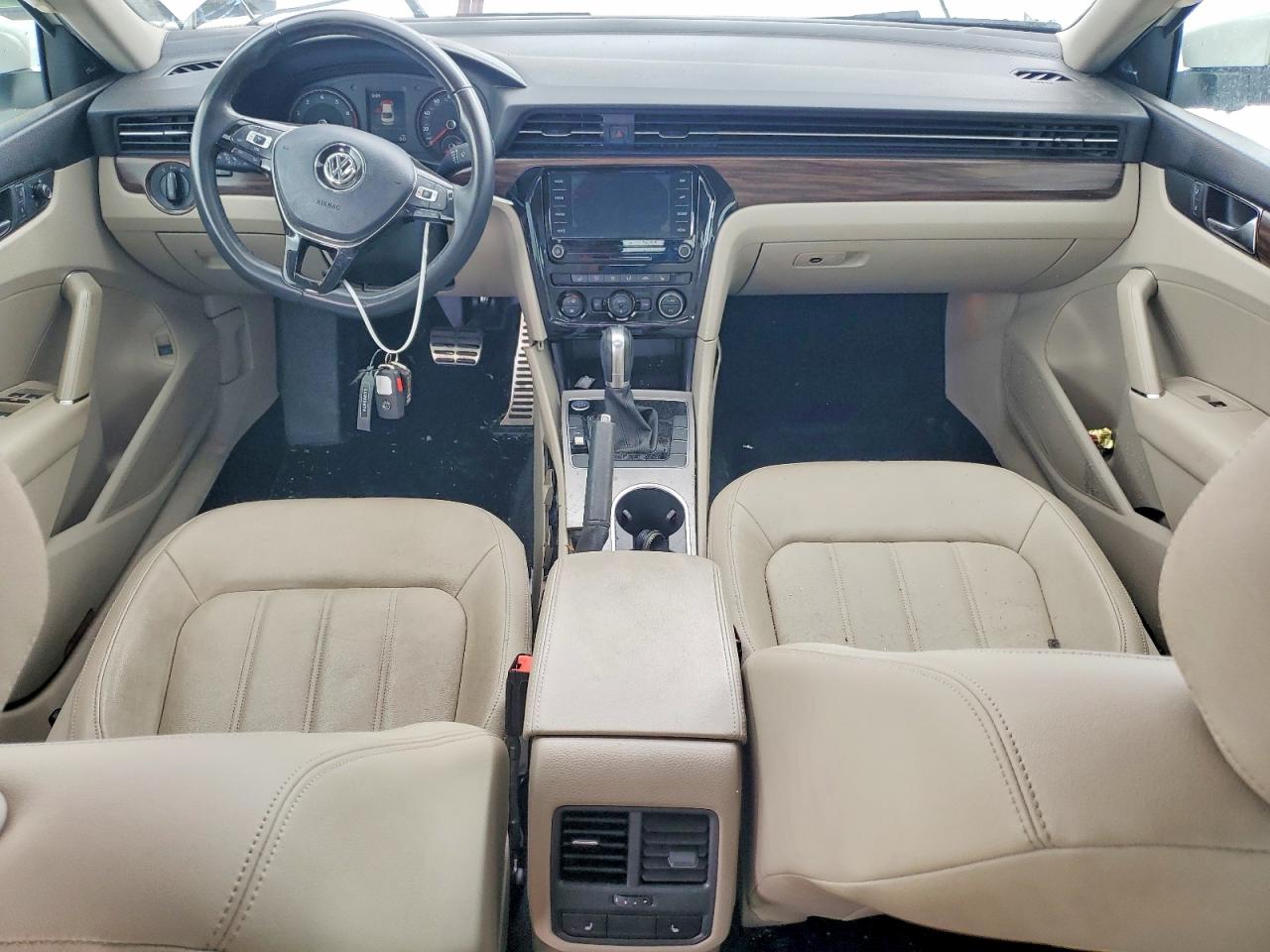 Volkswagen Passat Sel