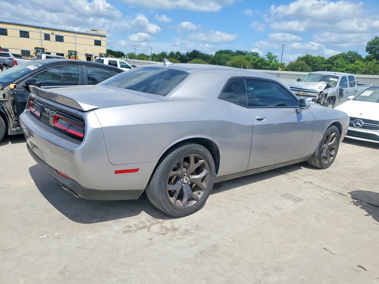 Dodge Challenger Sxt