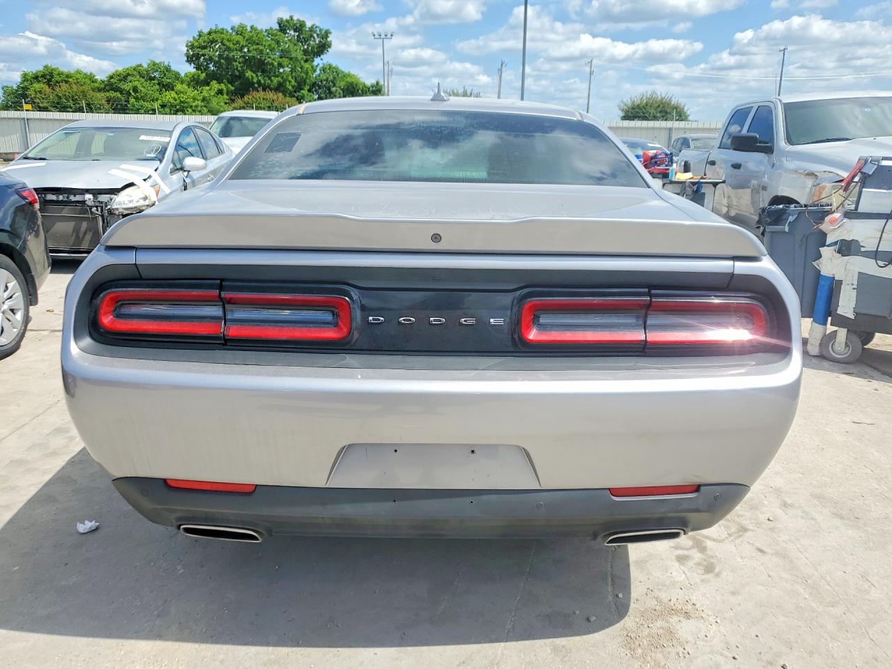 Dodge Challenger Sxt