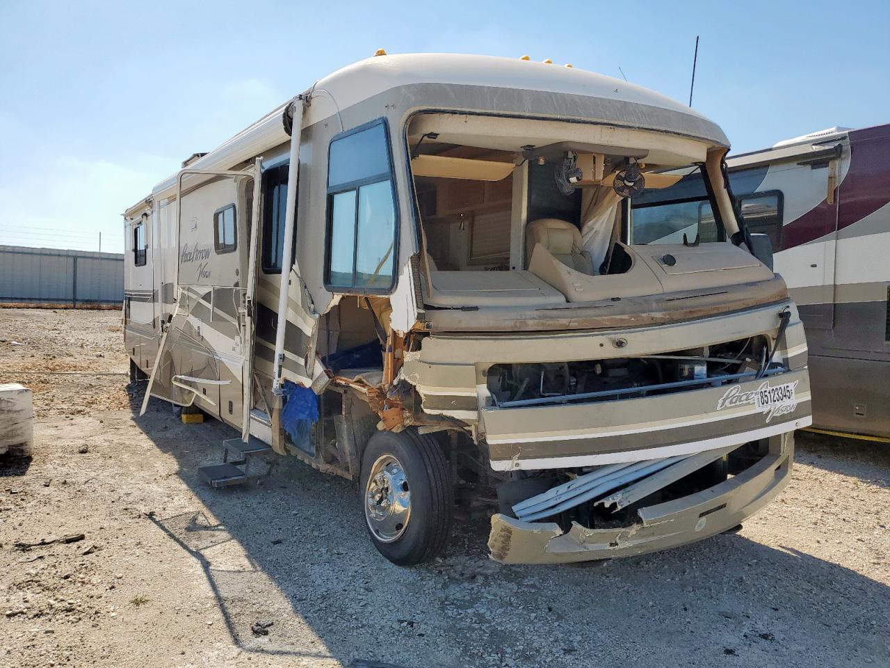 Salvage Ford F-550 Image