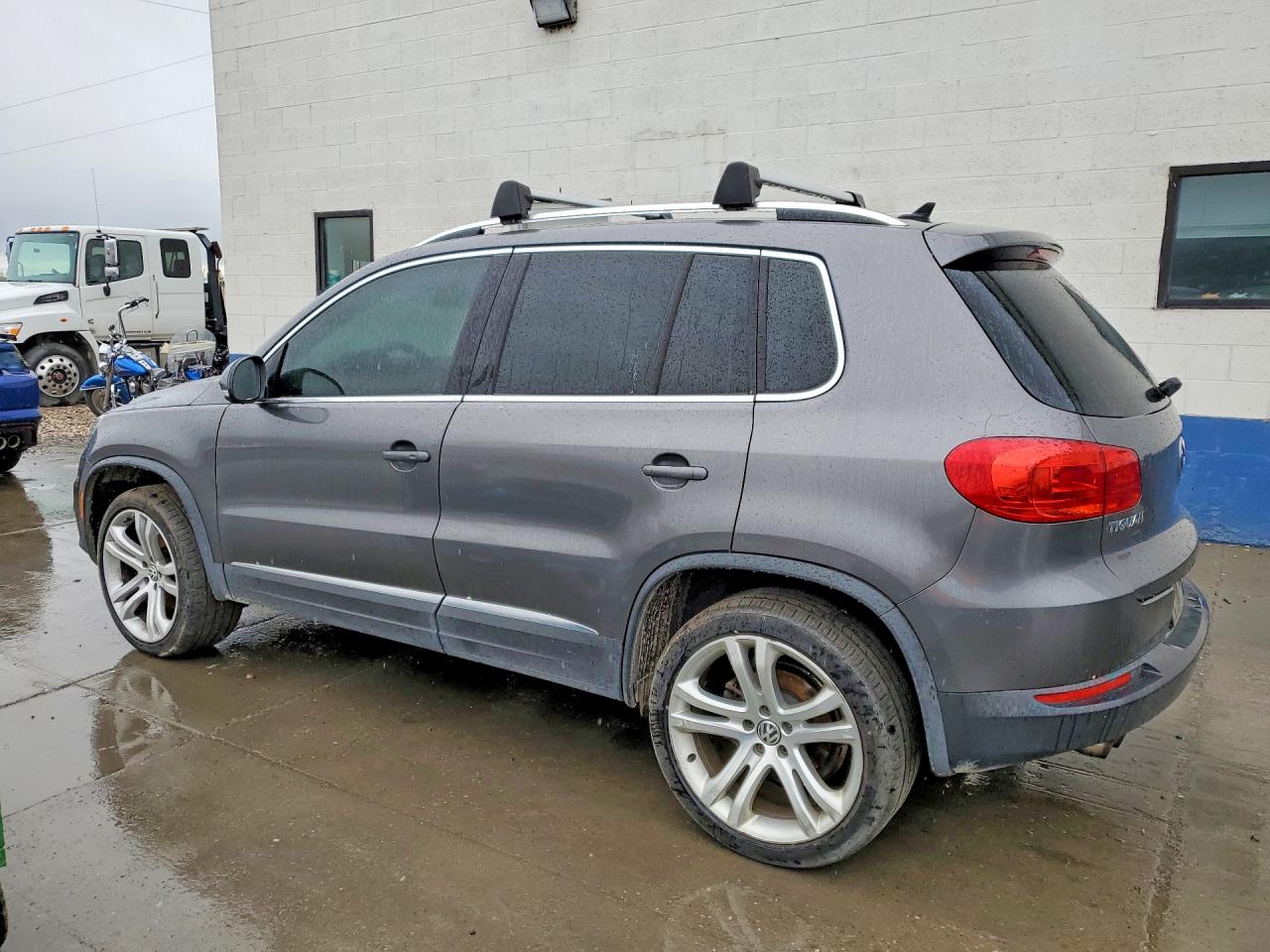 Volkswagen Tiguan S