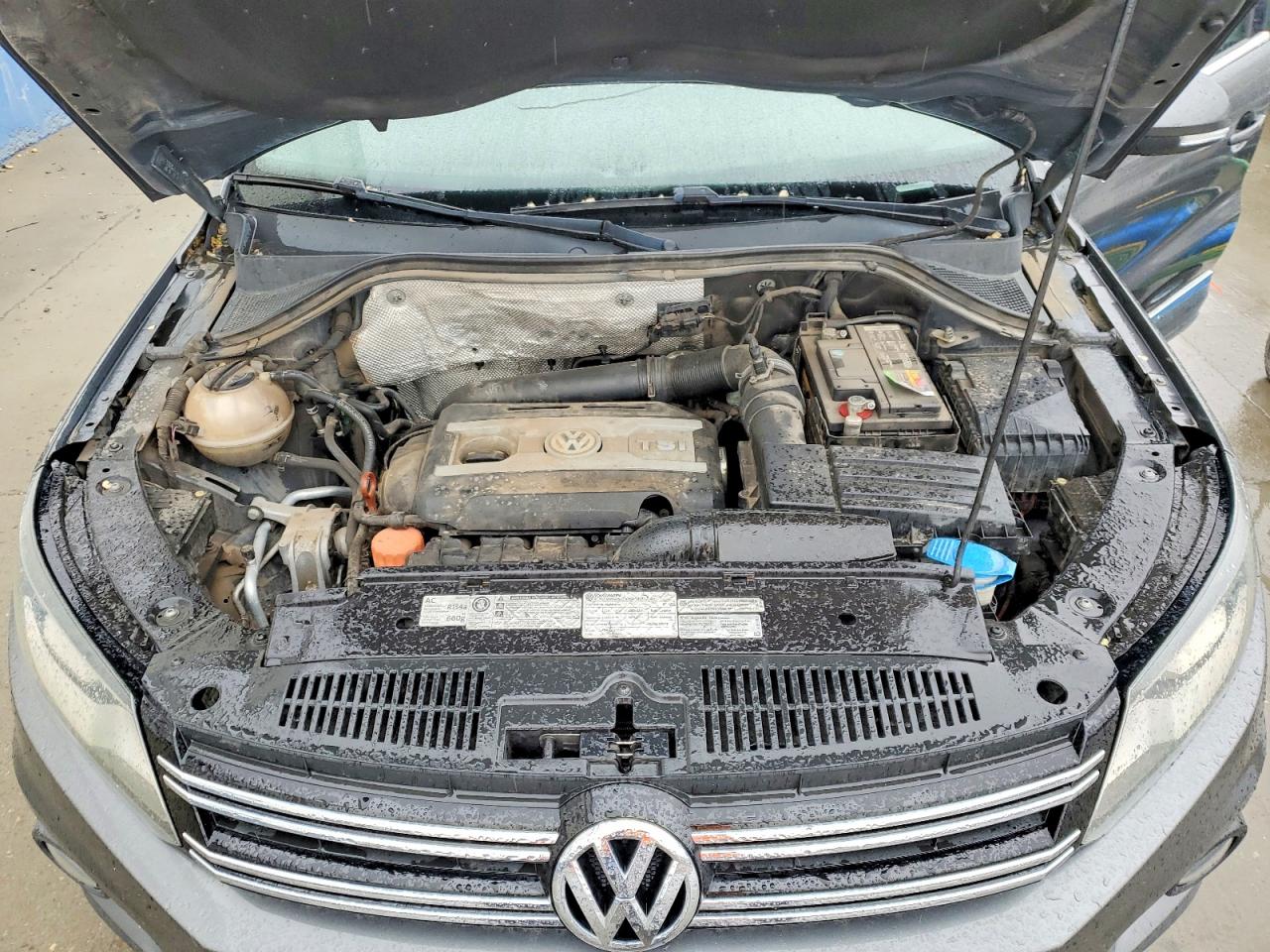 Volkswagen Tiguan S