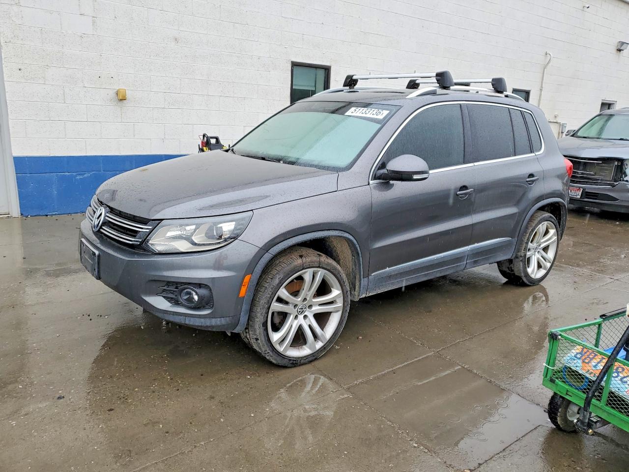 Salvage Volkswagen Tiguan Image