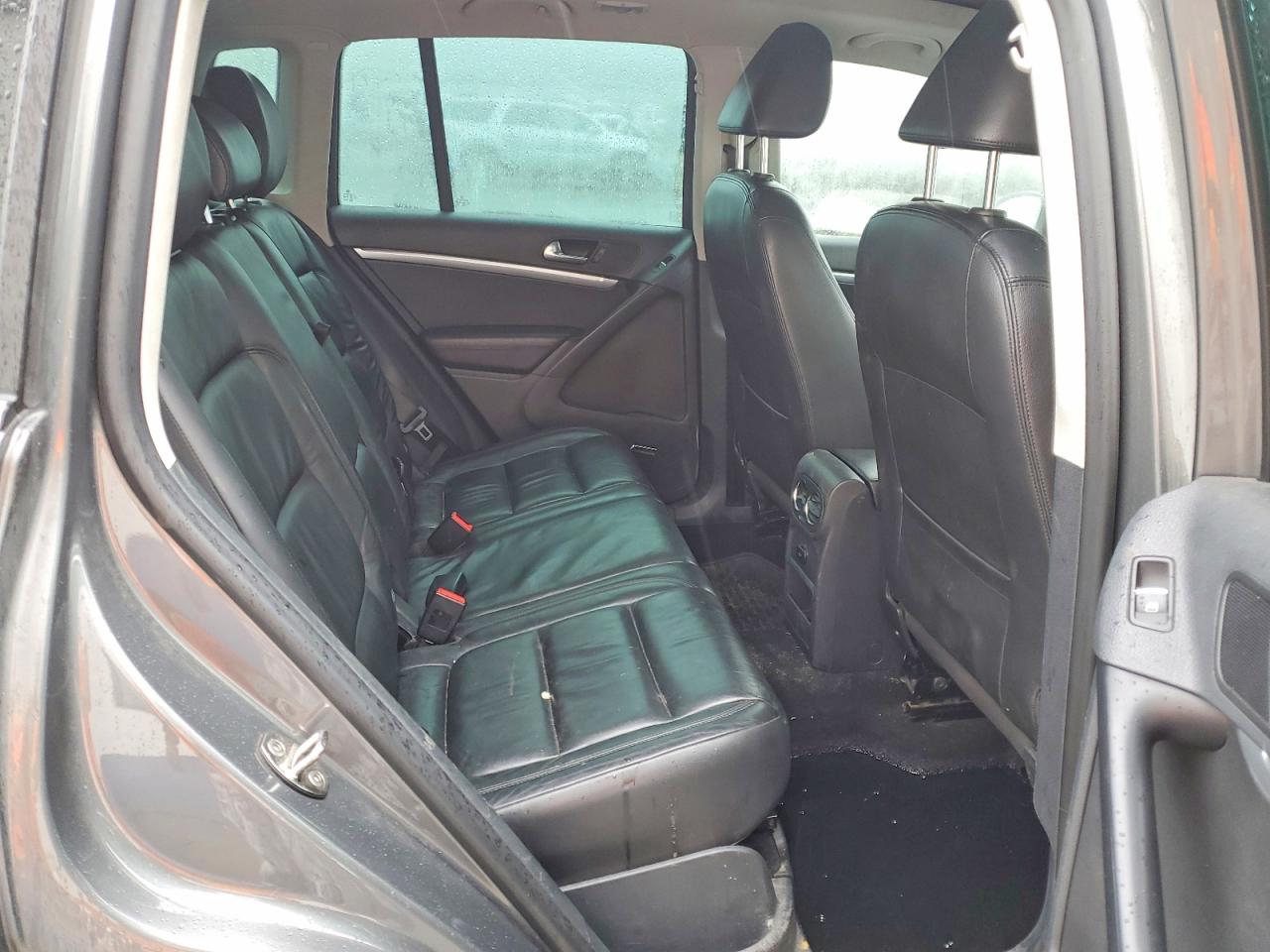 Volkswagen Tiguan S