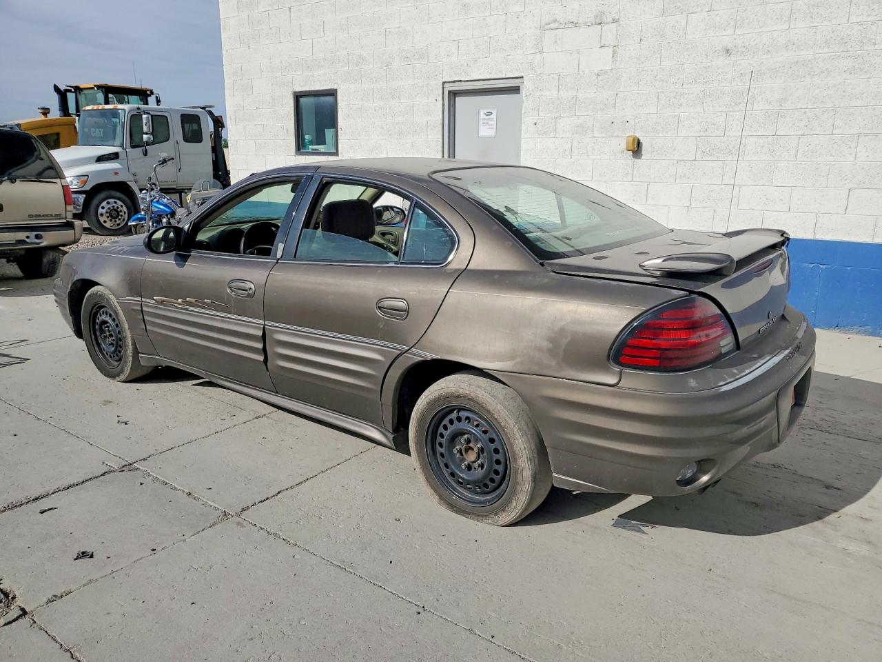 Pontiac Grandam Se1