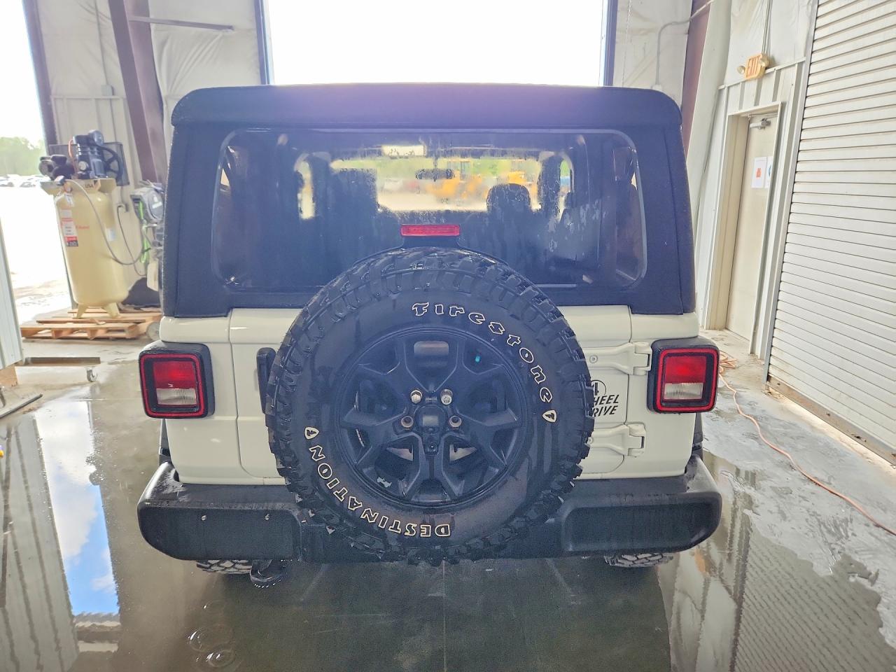 Jeep Wrangler Sport