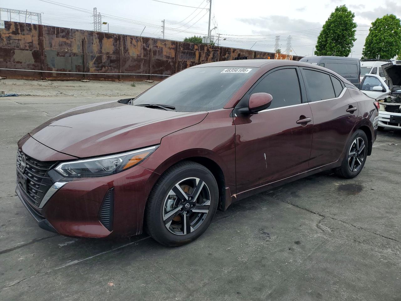 Salvage Nissan Sentra Image