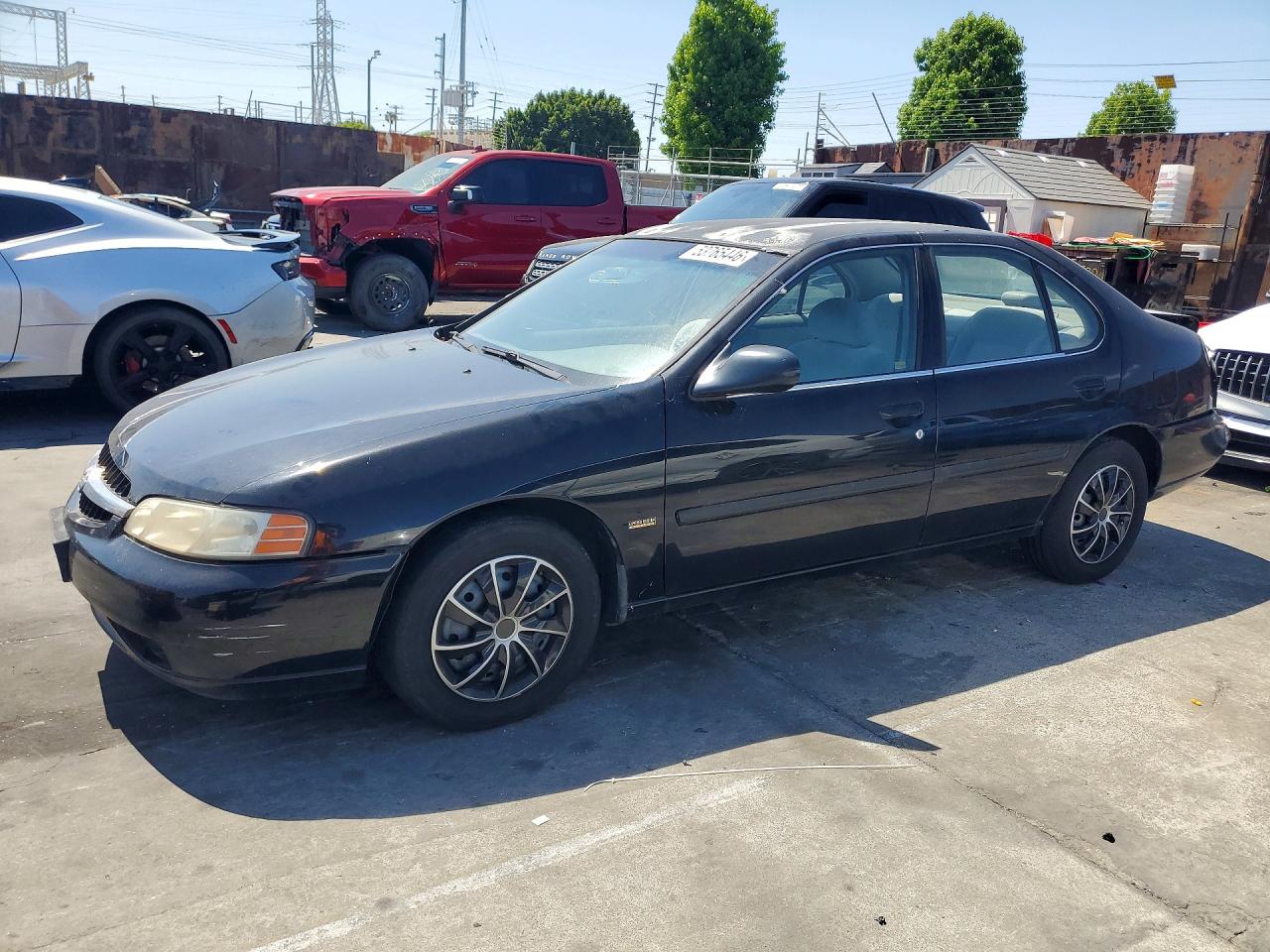 Salvage Nissan Altima Image