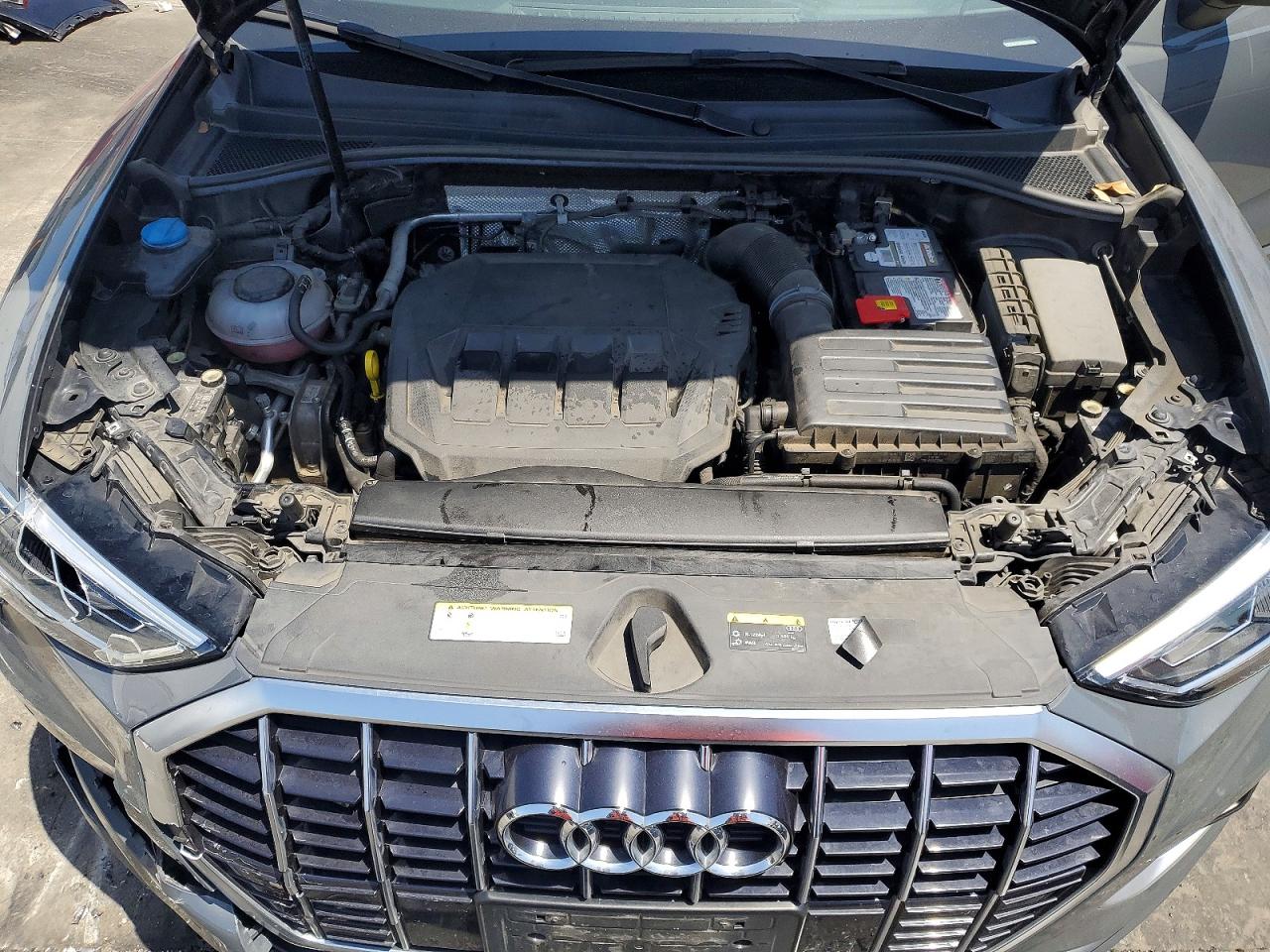 Audi Q3 Premium Plus
