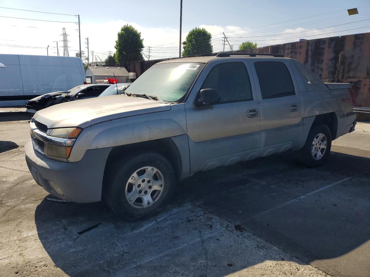 Salvage Chevrolet Avalanche Image