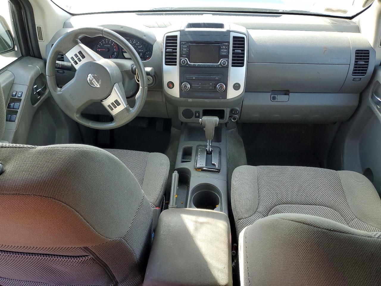 Nissan Frontier Sv