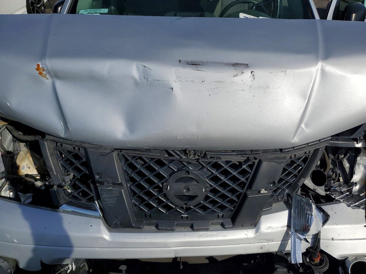Nissan Frontier Sv