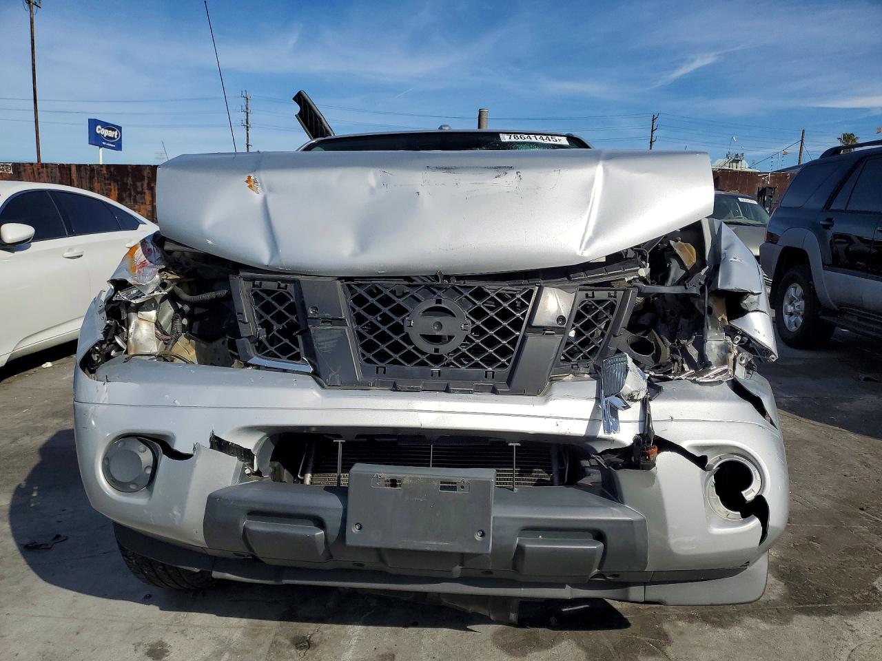 Nissan Frontier Sv