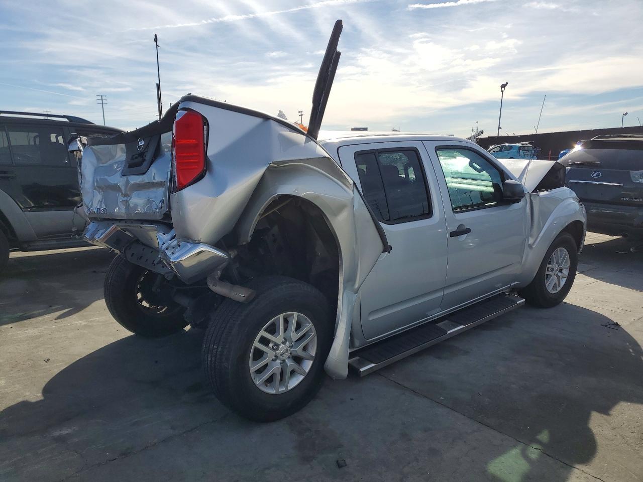 Nissan Frontier Sv