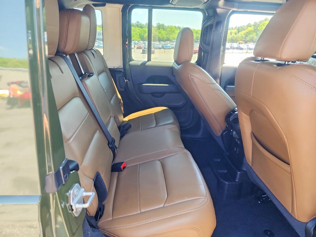 Jeep Wrangler Sahara