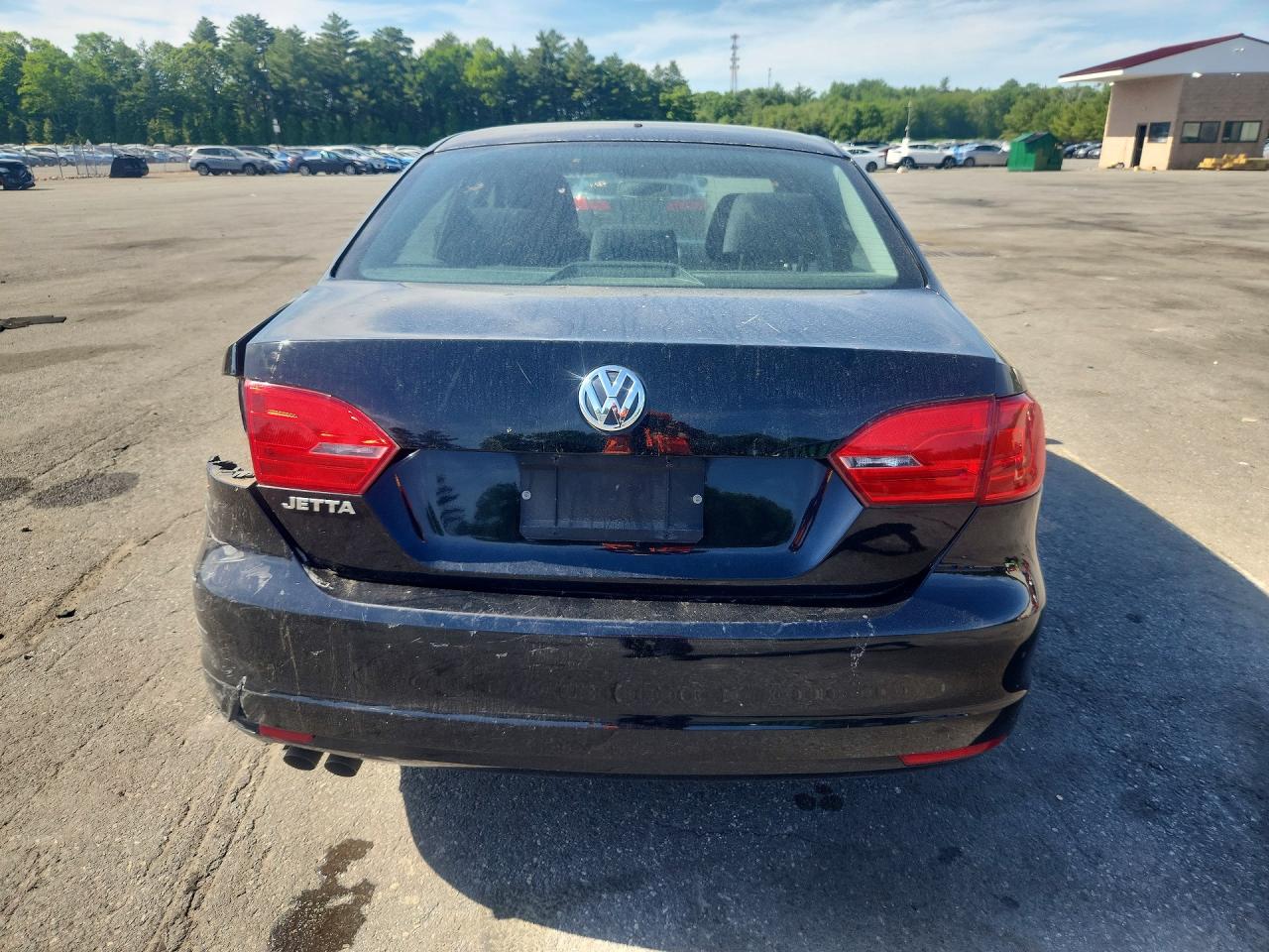 Volkswagen Jetta Base