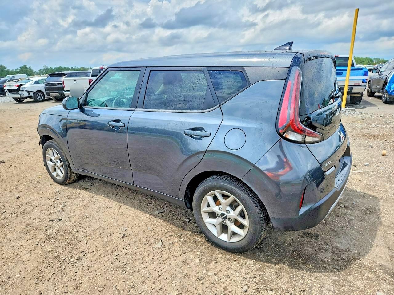 Kia Soul Lx