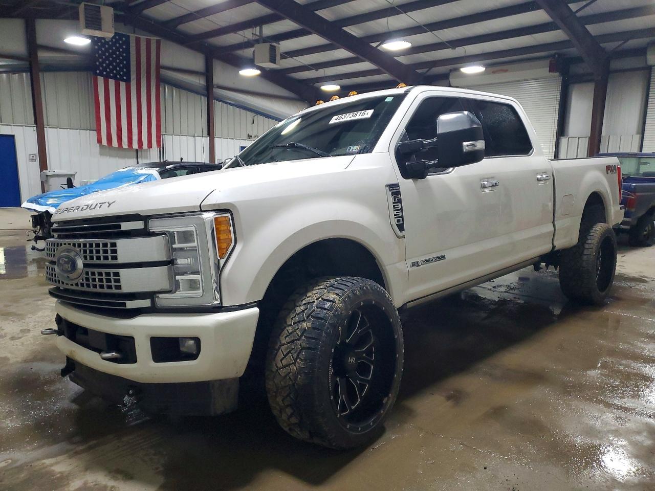Salvage Ford F-350 Image