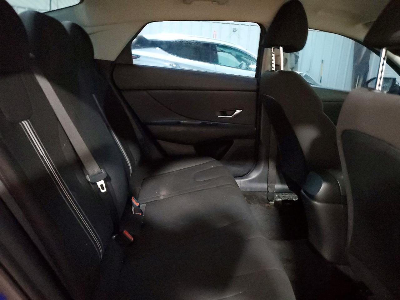 Hyundai ELANTRA Sel
