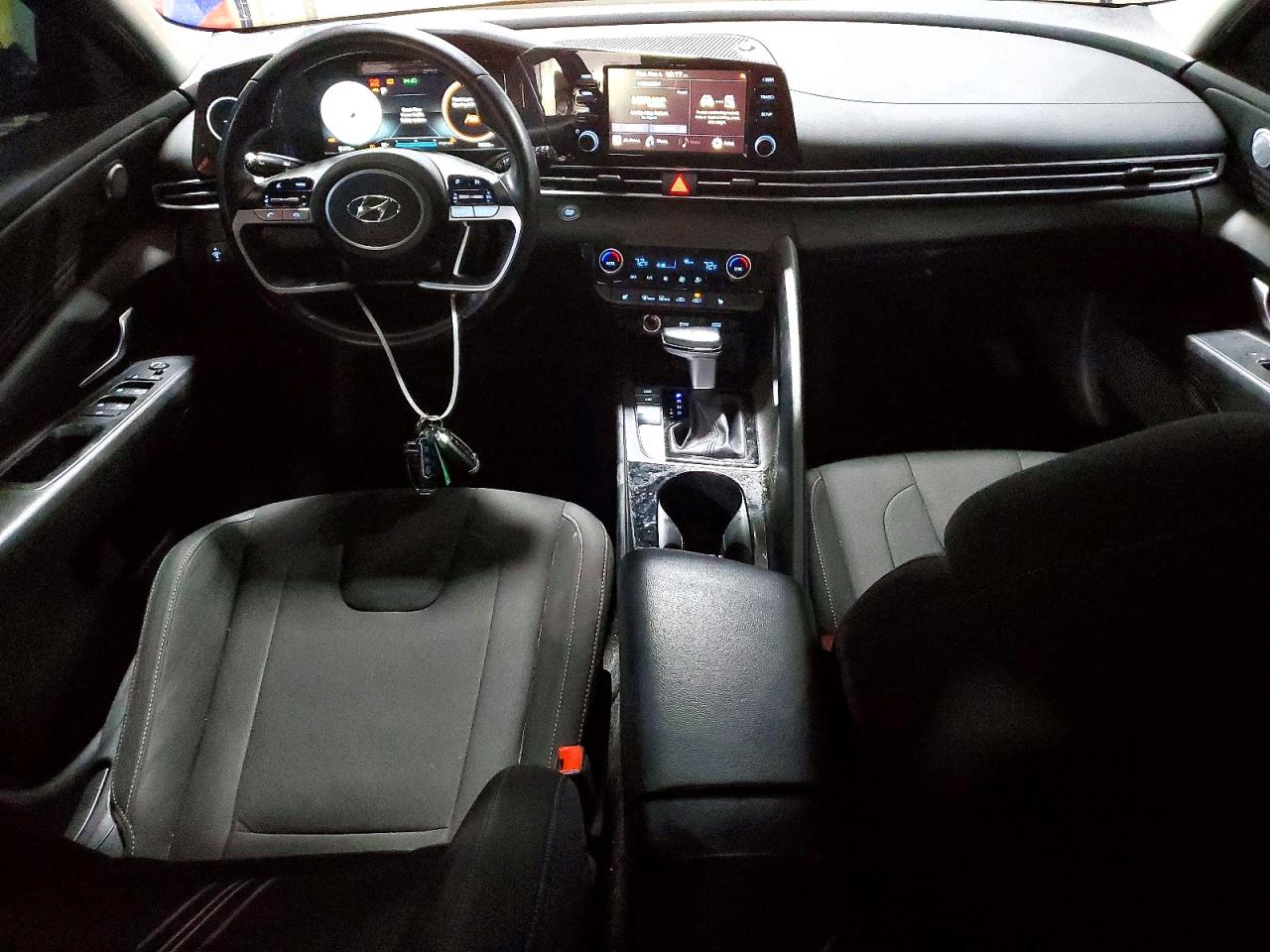 Hyundai ELANTRA Sel