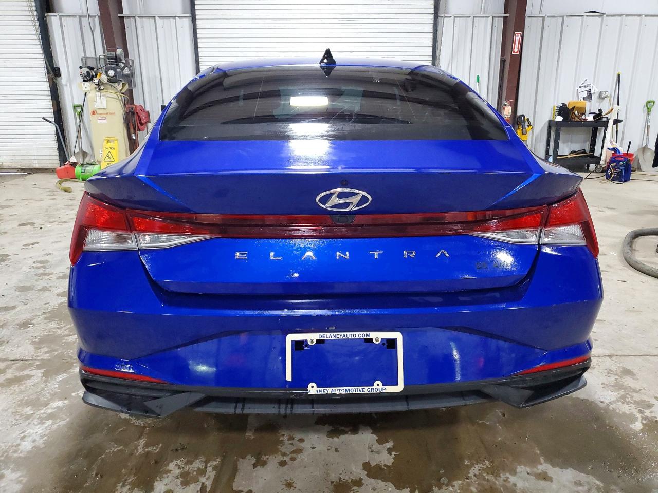 Hyundai ELANTRA Sel