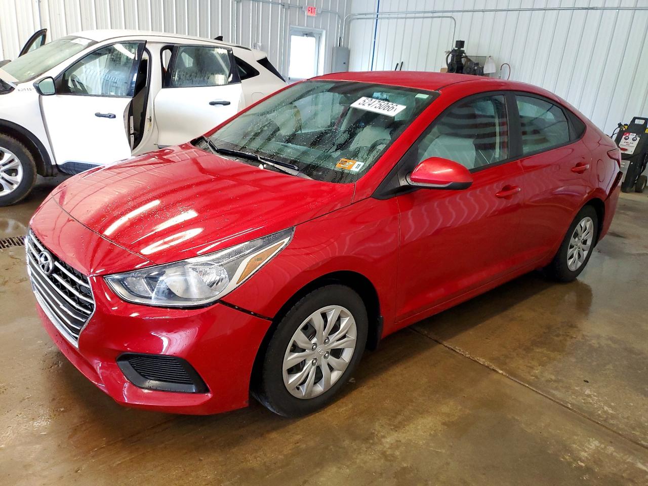 Salvage Hyundai ACCENT Image