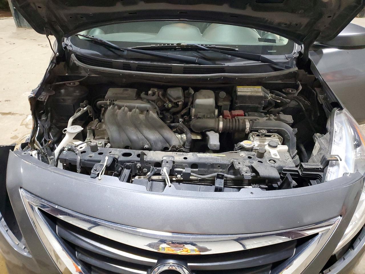 Nissan Versa
