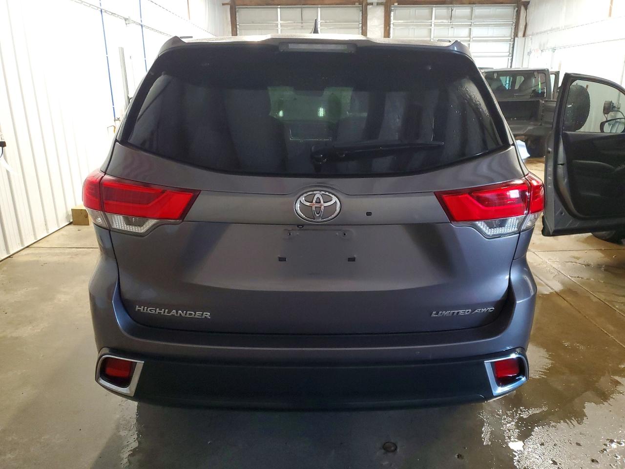Toyota Highlander Limited Platinum