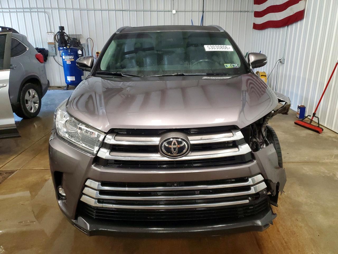 Toyota Highlander Limited Platinum