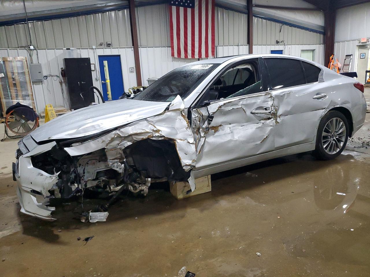 Salvage INFINITI Q50 Image
