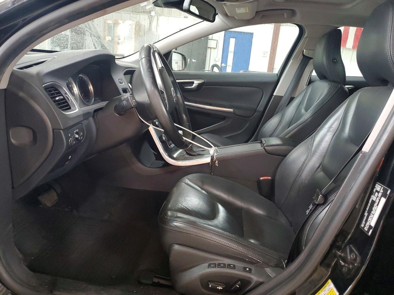 Volvo S60 T5