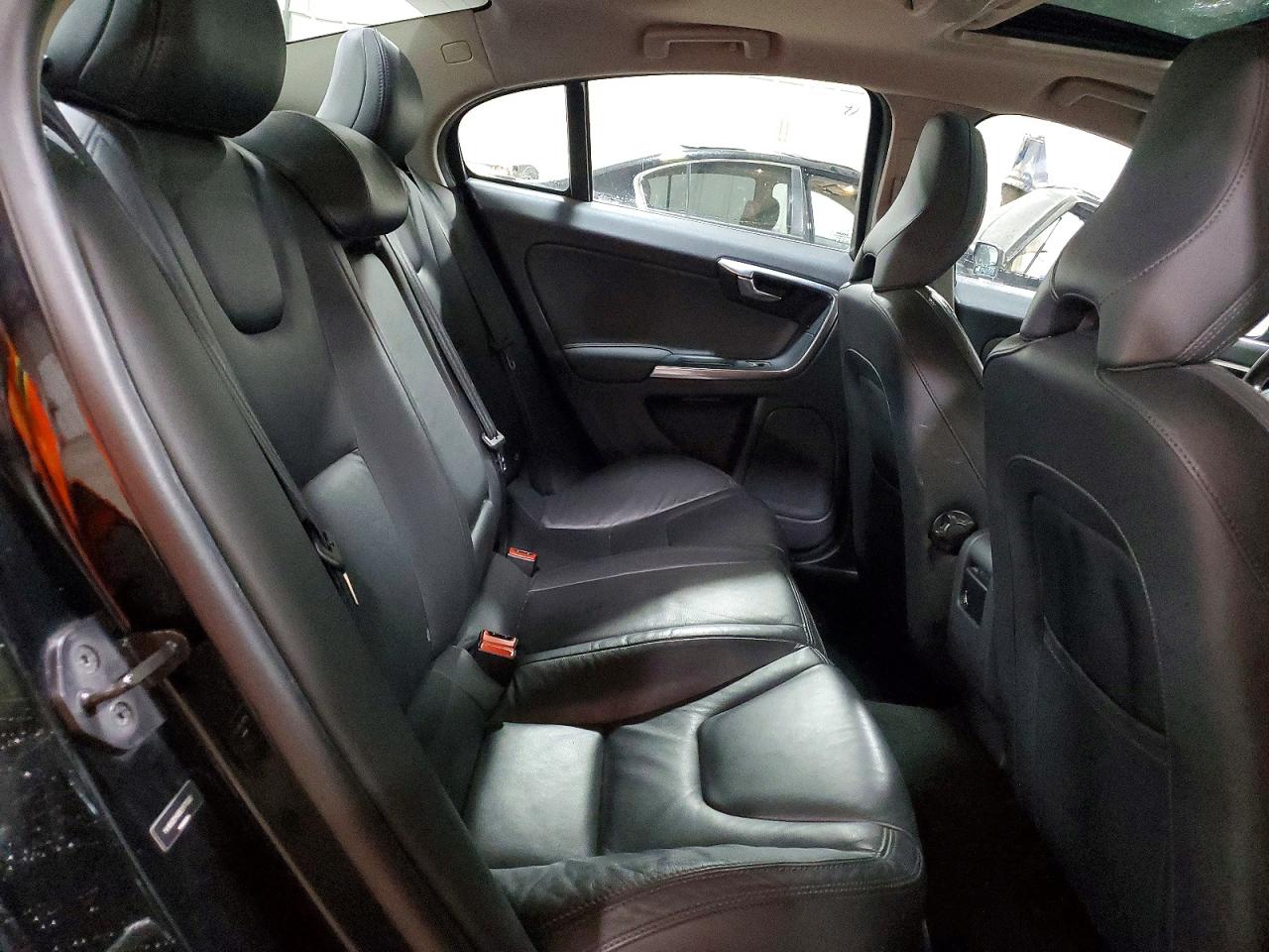 Volvo S60 T5