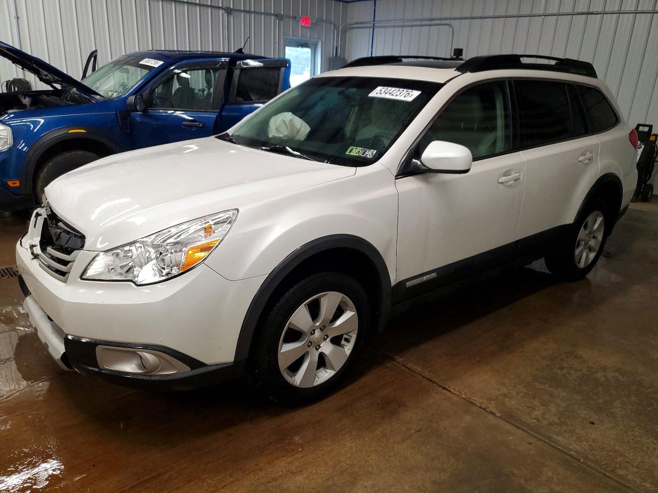 Salvage Subaru Outback Image